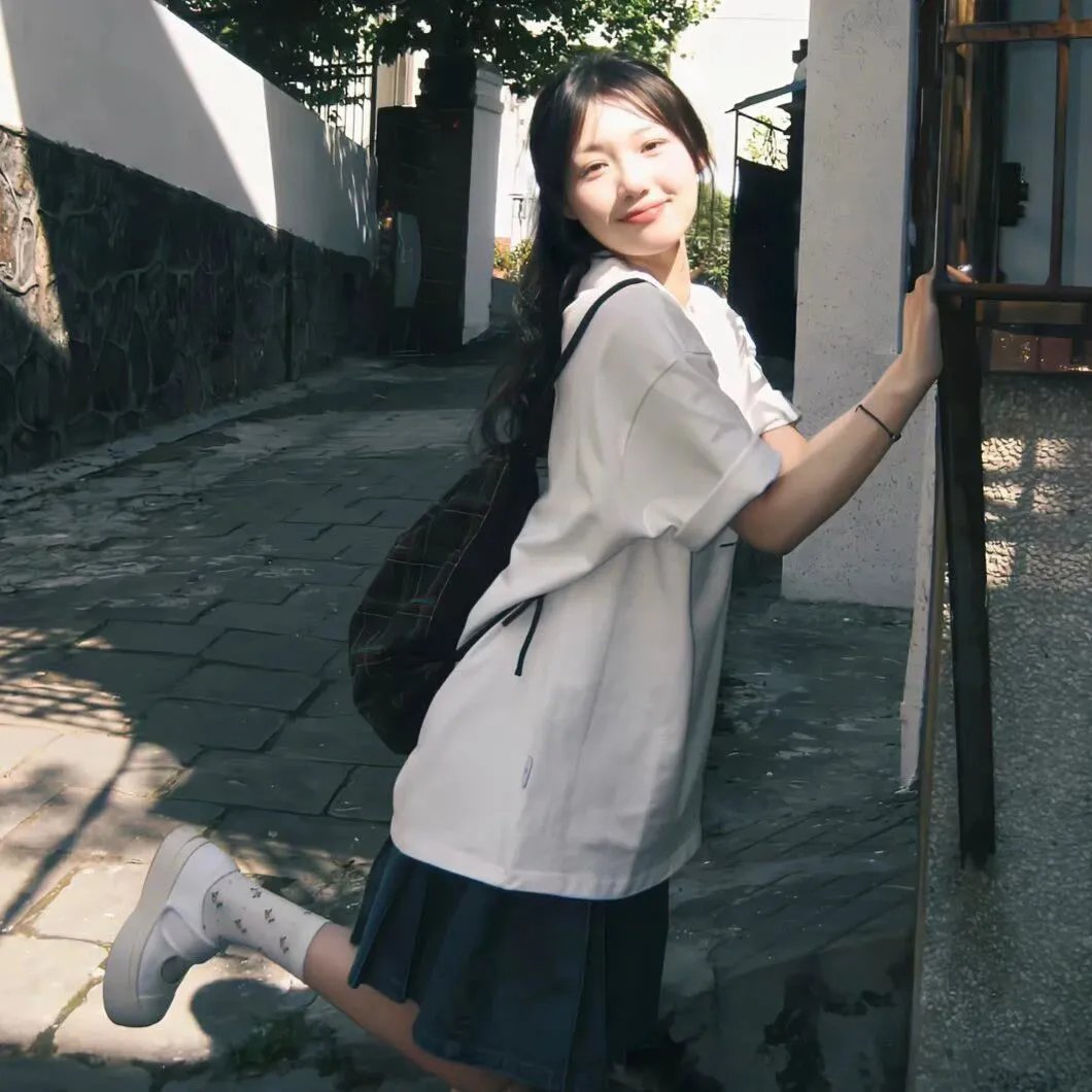 惊恐地